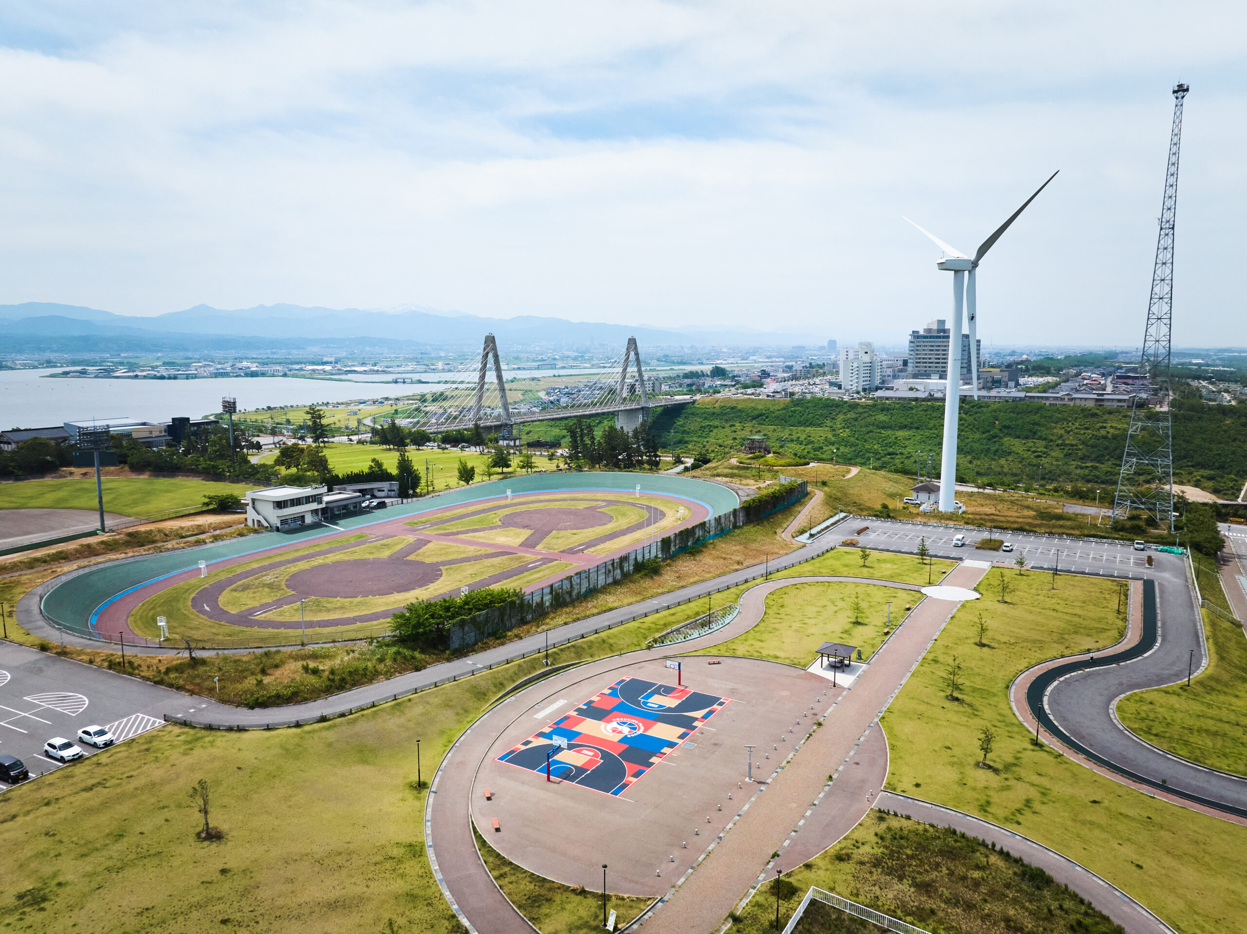 内灘町 ピックアッププレイグラウンド 紹介写真（HOKURIKU PARK PLAYGROUND official image, popular sightseeing spot in Hokuriku Japan）