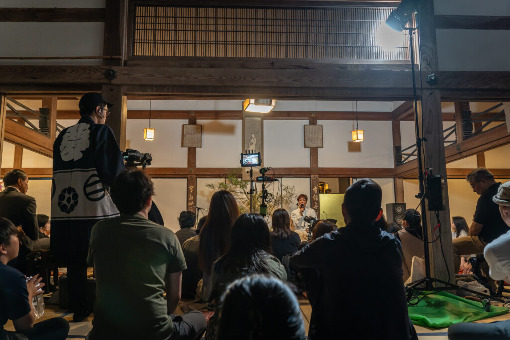 シンガーTina / Singer Tina × 宗鏡寺 能登半島復興チャリティーコンサート ステージライブ写真（Singer Tina × Syuukyoji Temple Noto Peninsula charity concert stage performance photo, official event image）