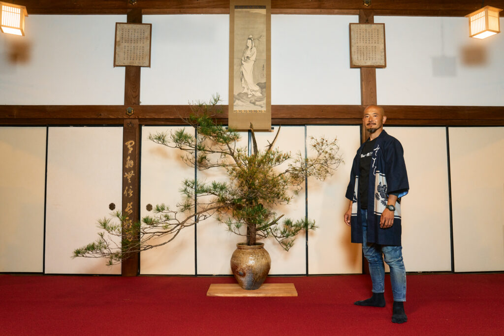 シンガーTina / Singer Tina × 宗鏡寺 能登半島復興チャリティーコンサート ステージライブ写真（Singer Tina × Syuukyoji Temple Noto Peninsula charity concert stage performance photo, official event image）